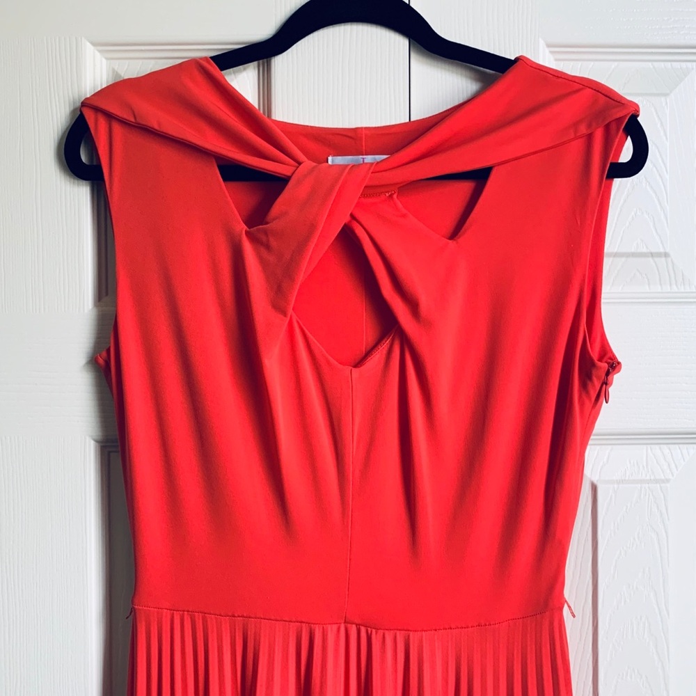 Dress - Picture 3 of 6